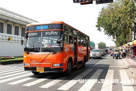 夢見搭公車號碼|夢見公共汽車/夢到公共汽車